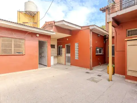 VENTA Casa 4 ambientes Amplio lote en Villa Bosch