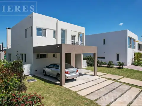 Casa en Alquiler de 3 dormitorios