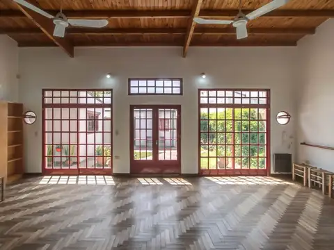 CASA EN VENTA EN RINGUELET