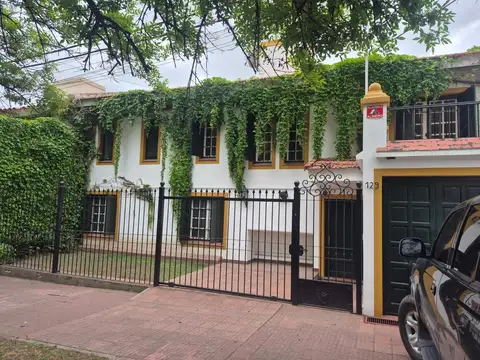 Los Paraisos 100