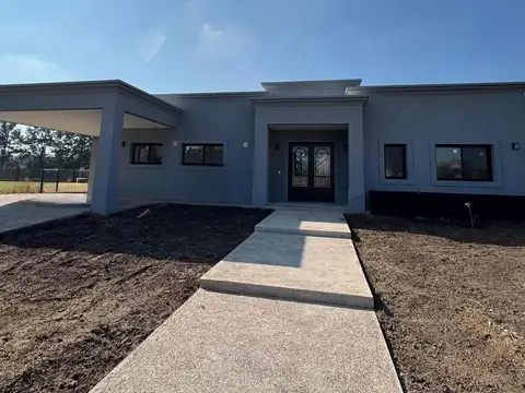 ADG. Casa a estrenar en Barrio Monet