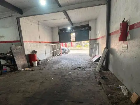 Local comercial / galpón en alquiler en Av. Espora Temperley