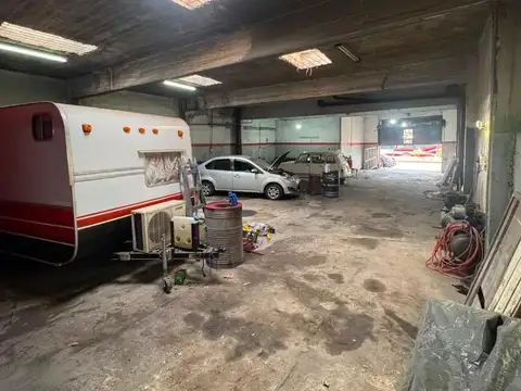Local comercial / galpón en alquiler en Av. Espora Temperley