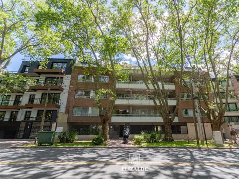 Av. del Libertador y Martin Rodriguez - Dúplex Impecable con parrilla, terraza, 2 cocheras y pileta - Venta
