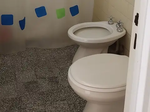 Departamento 5 ambientes con 1 baño