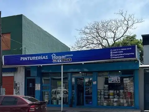 AMPLIO LOCAL EN EXCELENTE ZONA COMERCIAL CON FONDO LIBRE