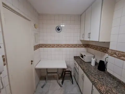 Luminoso departamento 4 ambientes amoblado en excelente ubicación. Desde Enero