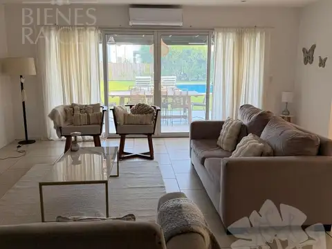 Hermosa casa en Venta en Barrio San Rafael, Villanueva