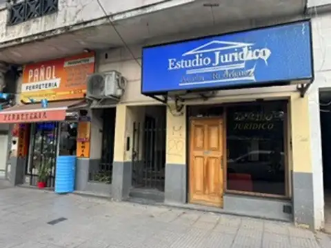 DEPARTAMENTO DE 1 AMBIENTE CON COCINA COMEDOR BAÑO Y PATIO