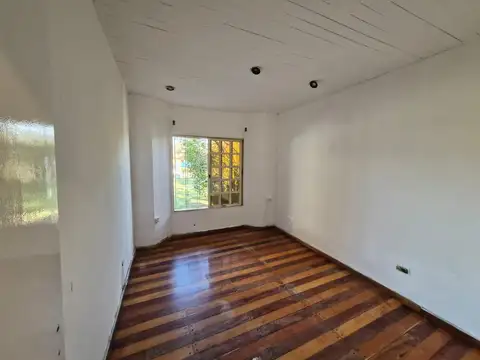 Casa en Alquiler con 1 cochera