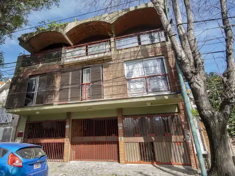 Dúplex de 3 ambientes en venta, en Olivos.