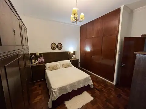 Depto Tipo Casa en Venta 52 años