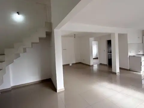 Depto Tipo Casa en Venta en Moron, USD 148.000