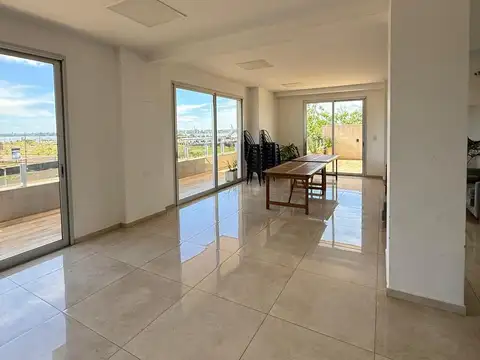 Av. Trincheras y Av. Costanera