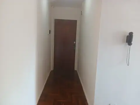 Juan José Paso 1700, Piso 4