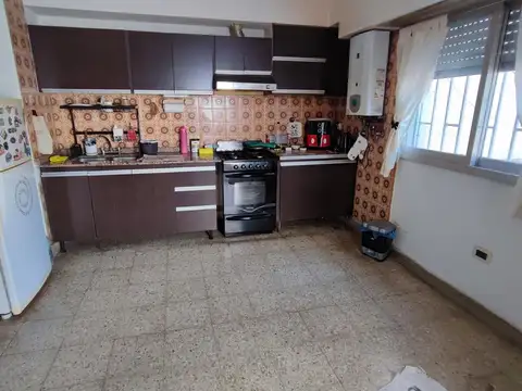 Depto Tipo Casa 8 ambientes con 5 baños