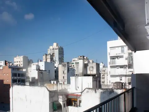 Avenida Pueyrredón 1100
