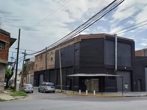 Galpon en Venta 8  mts Frente