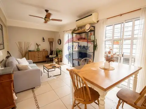 Planta alta en venta de 3 dormitorios y 2 baños