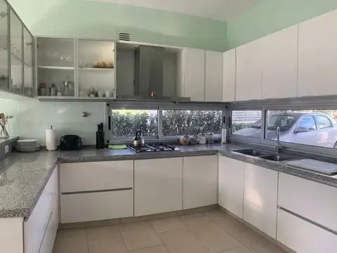 Casa a la venta en Barrio La Celina Escobar