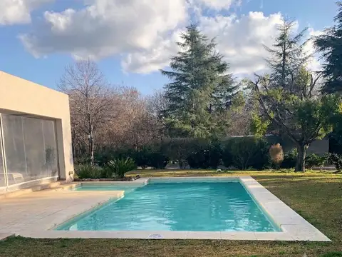 Casa a la venta en Barrio La Celina Escobar