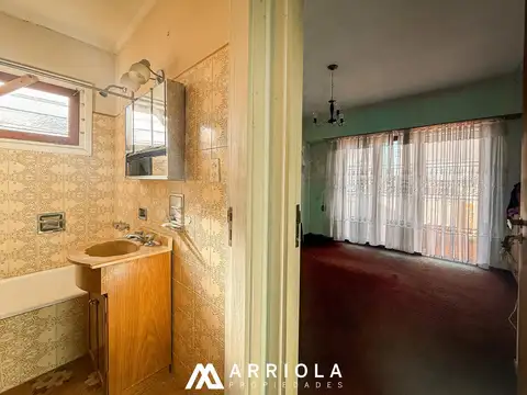 Depto Tipo Casa en Venta con 2 cocheras