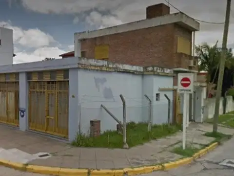 VENTA 2 LOCALES + DEPOSITO