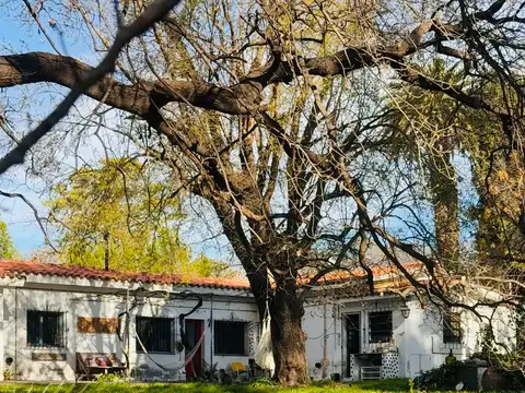 Casa 7 ambientes con 4 baños