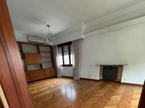 Casa en Alquiler en Olivos Maipu/Uzal, USD 2.250