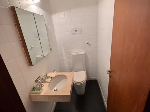 Casa en Alquiler con 1 cochera