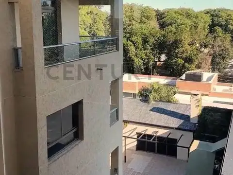 Oyoli 100, Piso 0