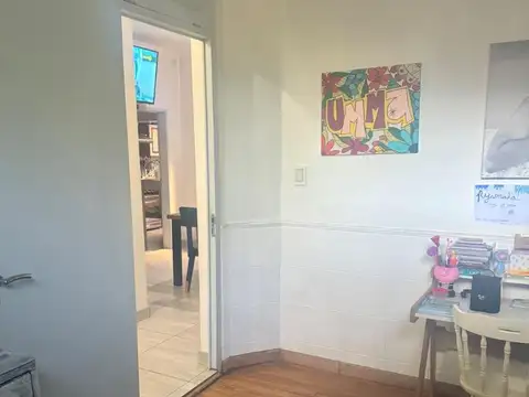 Depto Tipo Casa en Venta en Versalles, USD 220.000