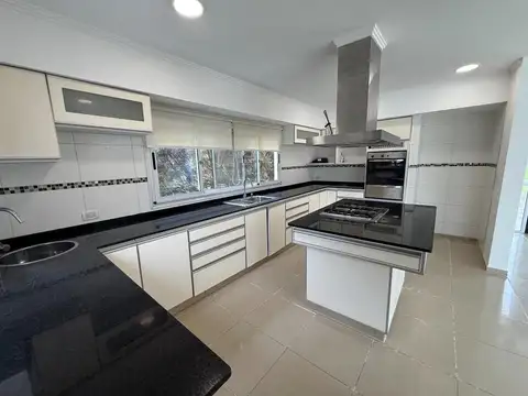 Casa en Venta en Village Del Parque, USD 250.000