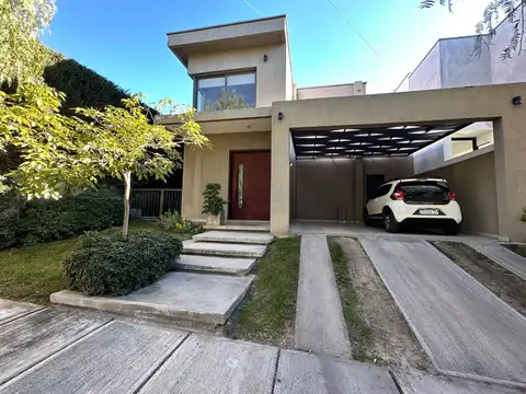 Casa en Venta Barrio Dalvian Apta Credito