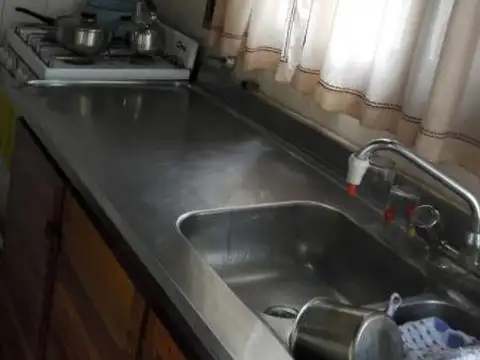 Casa 3 ambientes con 1 baño