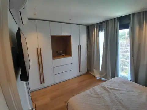 Casa en Alquiler en La Plata [Cod: 161-1700]