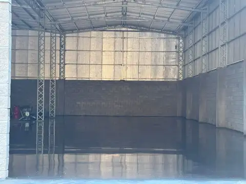 Galpon en Alquiler 30  mts Fondo