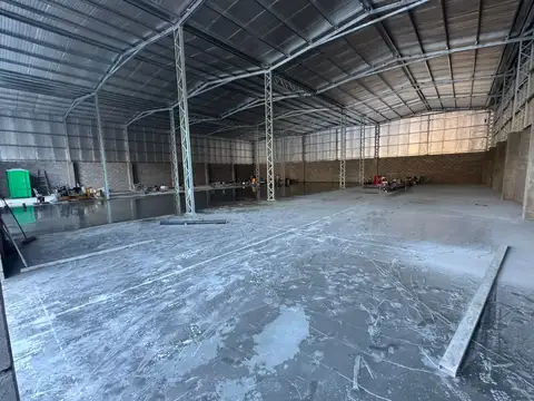 Galpon en Alquiler 30  mts Frente