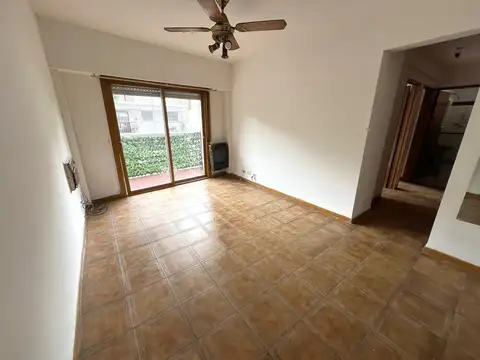 Muy buen Departamento 3 ambientes c/ balcón al Fte - Cochera opcional