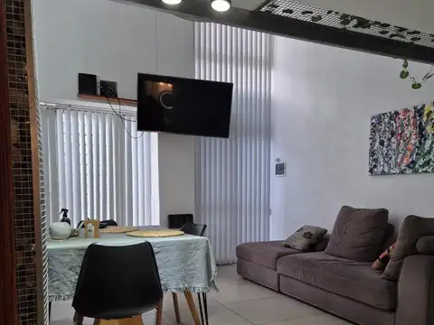 Depto Tipo Casa en Venta de 3 ambientes