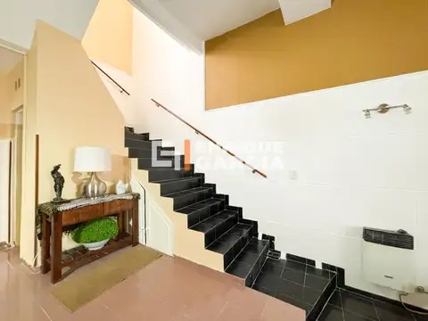 Depto Tipo Casa en Venta al Este