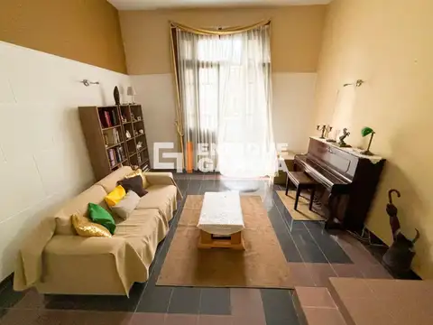 Depto Tipo Casa 4 ambientes con 2 baños