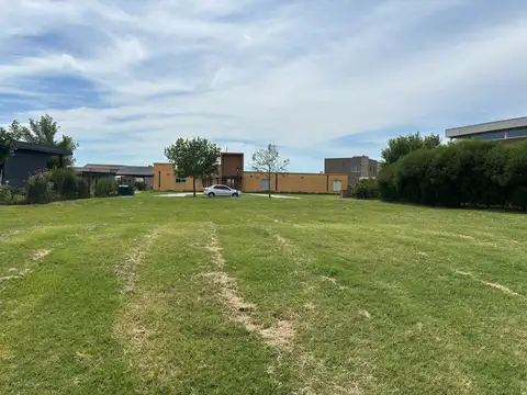 Lote al lago con escritura · San Sebastián · Area 10 · Pilar