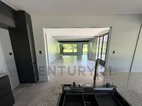 Venta – Casa a estrenar en Barrio Cerrado Chacras del Molino, Exaltación de la Cruz
