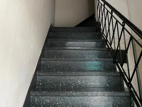 Ayacucho 100, Piso 1