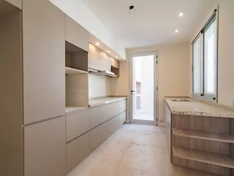 Casa 4 ambientes con 3 baños