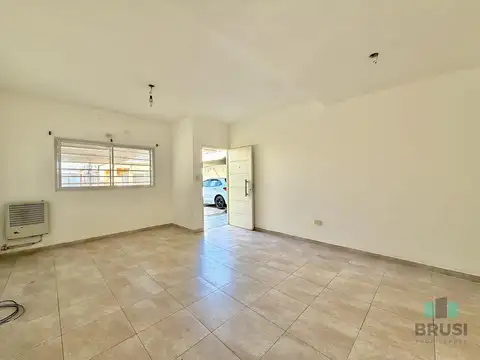 Depto Tipo Casa en Alquiler en Temperley, USD 1.200.000