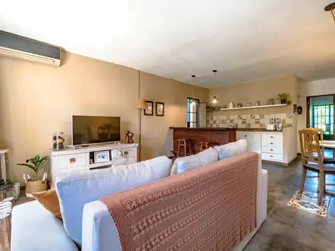 VENTA - Casa en PA, 1 dormitorio y cochera - Fisherton, Rosario. APTA CRÉDITO.