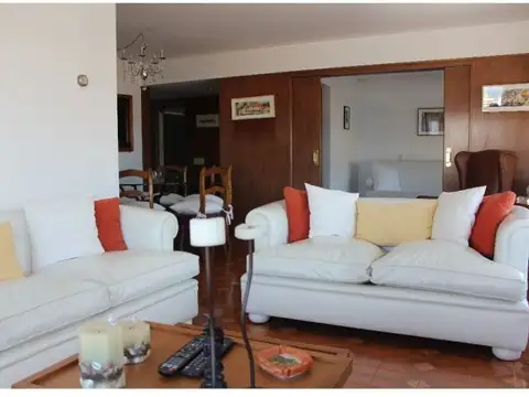 Departamento en Alquiler de 3 dormitorios