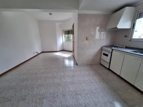Caseros 2100, Piso 3